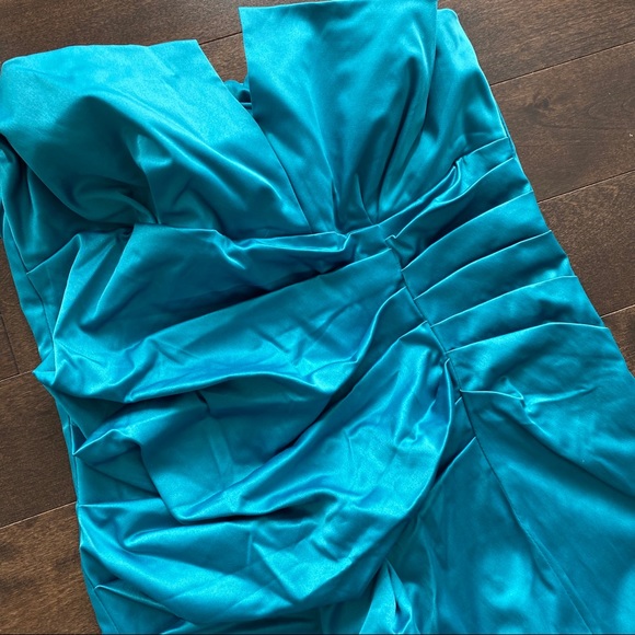 *BNWOT* Urban Behaviour strapless dress - Picture 2 of 3